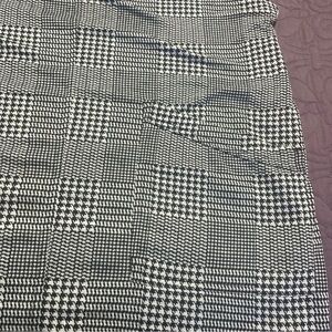 No boundaries Black And White jumper Woman XXL